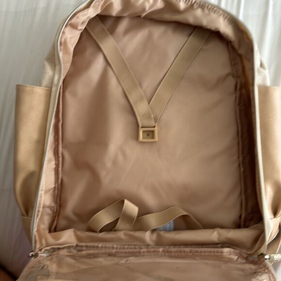 Beis Back Pack in the color Beige. new with no tags - Picture 7 of 7